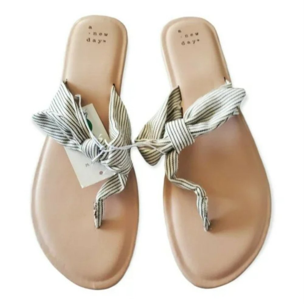 💕3/$20 NWT Cream/Hannah Strip Sandals💕